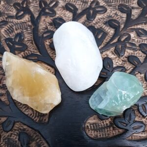 3 Crystals Honey Orange Green Calcite White Beach Stone Quartz Rock Crystal